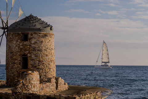 Mykonos: Prywatna wycieczka katamaranem o poranku lub o zachodzie słońca