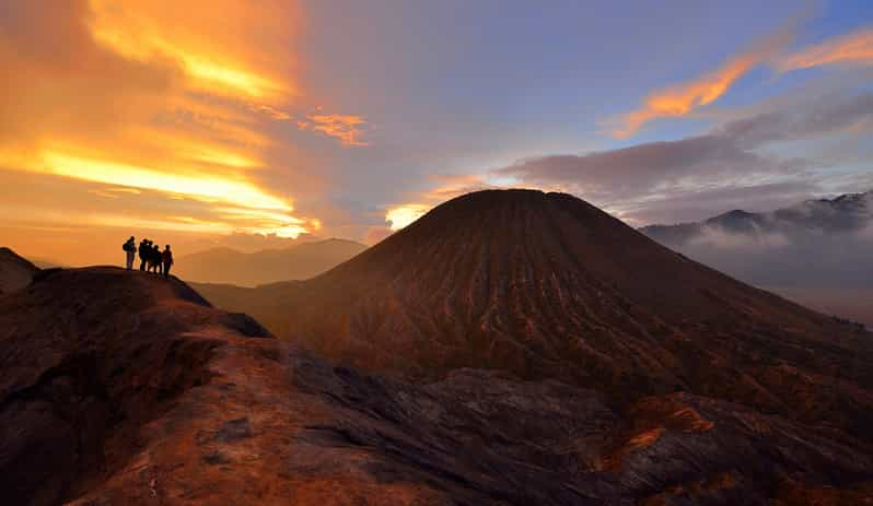 sunset tour bromo