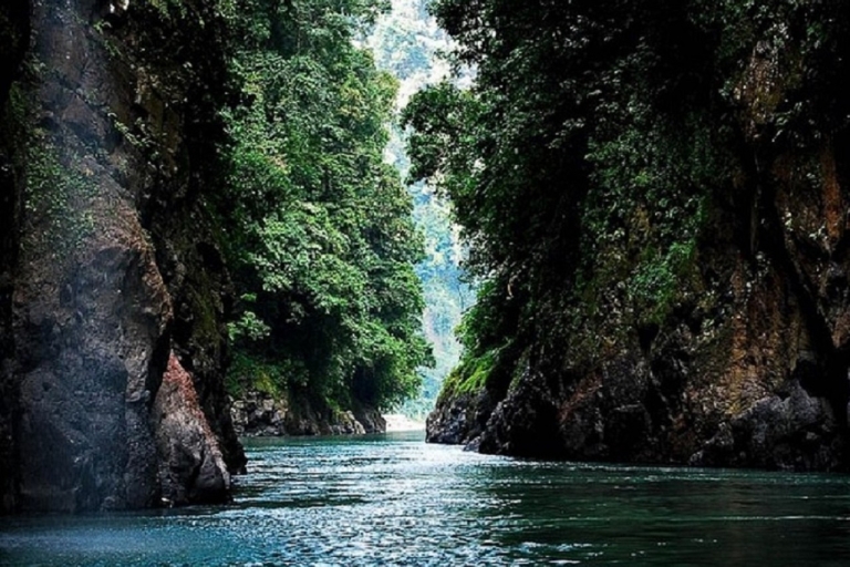 De San José: excursion d'une journée en rafting sur la rivière Pacuare