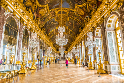 Vanuit Parijs: Dagtocht met gids naar Giverny en het paleis van Versailles