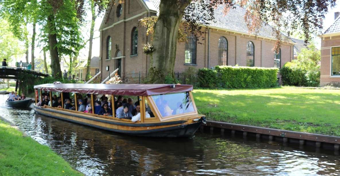 canal cruise giethoorn