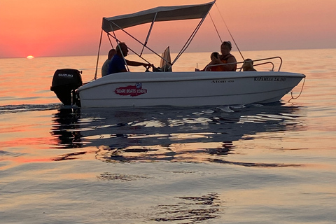 Corfu: privébootverhuur (self drive)Korfoe bootverhuur (zelf rijden)