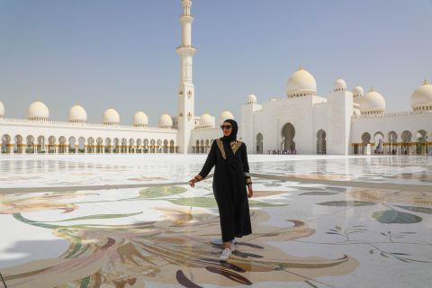 Da Dubai: tour privato di un giorno ad Abu Dhabi con la Etihad Tower