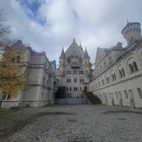 Von München, Royal Fairytale Tour - Hizvo