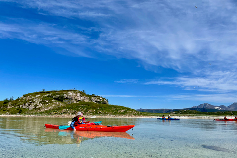 Desde Tromsø: Excursión en kayak de mar en Sommarøy con traslado