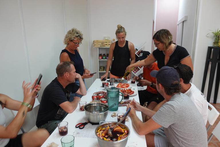 Alicante: Paella and Sangría Cooking Workshop