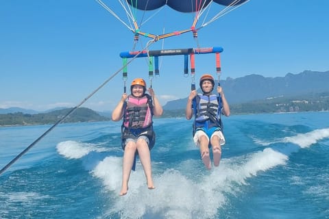Pucón: Aventura en Parasailing en el Lago Villarrica