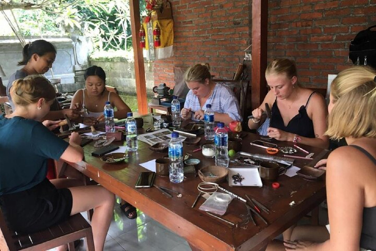 Ubud: aula de fabricação de joias