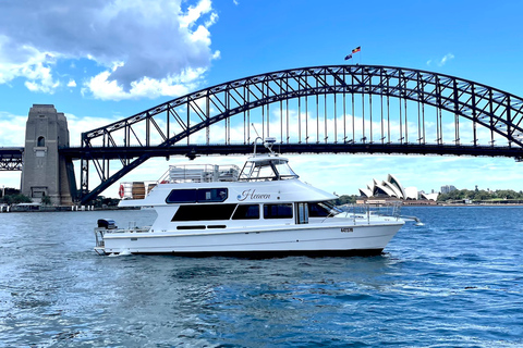 Sydney: Intim Vivid Harbour Cruise med kanapéer