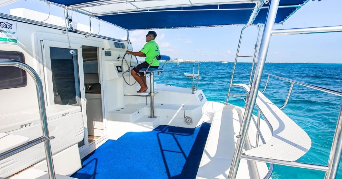 Cancún: Catamaran Day Trip to Isla Mujeres with Beach Buffet | GetYourGuide