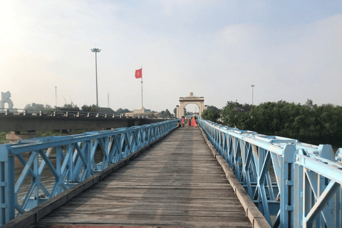 From Hue: Private Half-Day DMZ Tour with Vinh Moc Tunnels