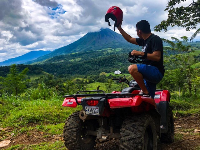 Van La Fortuna: begeleide ATV Jungle Tour naar de Arenal-vulkaan