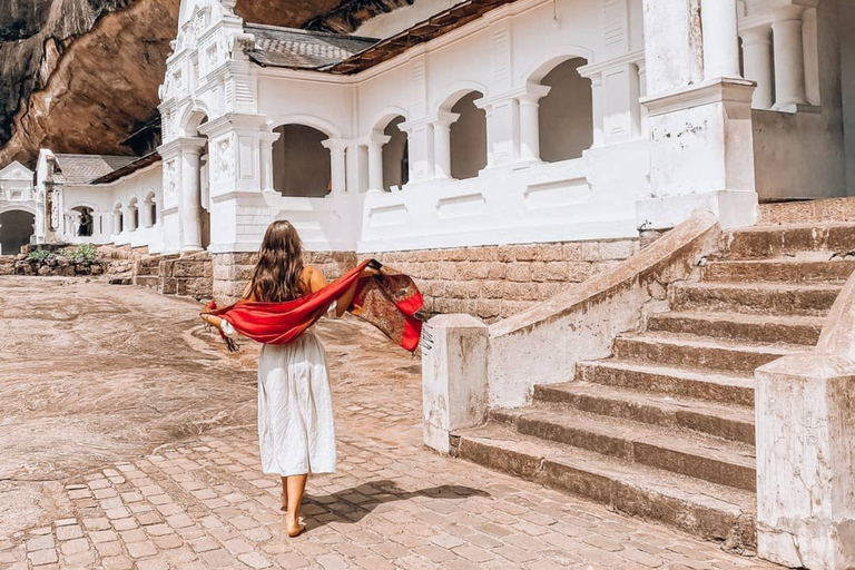 Anuradhapura to Sigiriya with Dambulla Cave Temple Visit