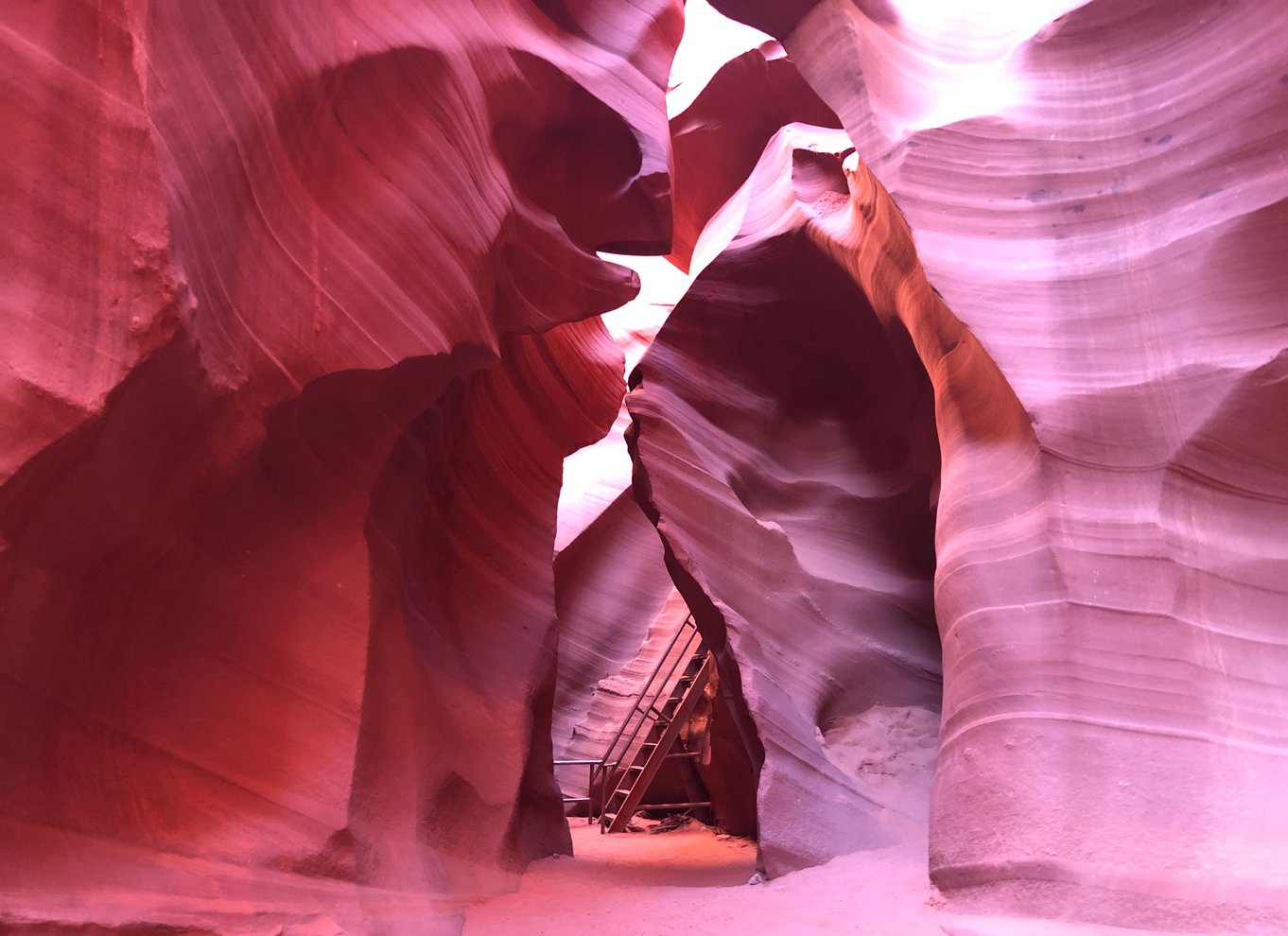 Page: Lower Antelope Canyon-tur med en trænet Navajo-guide