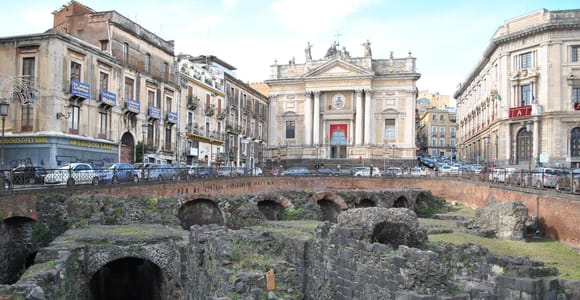 Catania: Underground and Street Food Walking Tour