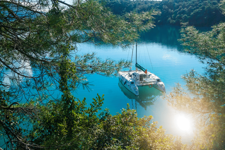 Luxury Private Cruise to Paxos, Antipaxos & Blue Caves. Full Day Private Cruise Tour with Lunch.