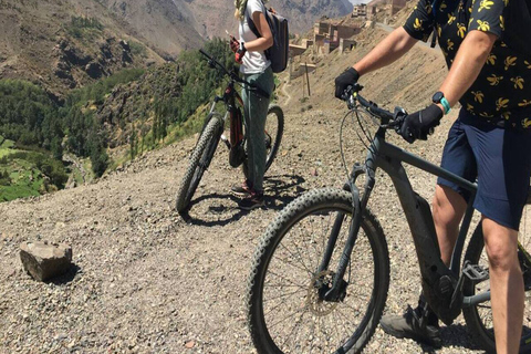 Desde Marrakech: excursión de un día en bicicleta guiada por las montañas del Atlas