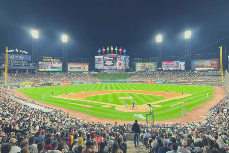 Chicago: Chicago White Sox Baseball Game TicketPremium Seating