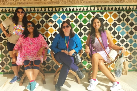 Z Malagi: jednodniowa wycieczka do Granady z przewodnikiem po Alhambrze