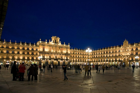 Salamanca: Local Legends Evening Walking Tour in Spanish
