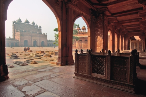 Au départ de Delhi : 02 jours de visite privée du Taj Mahal au lever et au coucher du soleil.Avec hébergement en hôtel