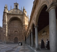 Salamanca, Local Legends Evening Walking Tour in Spanish - Housity