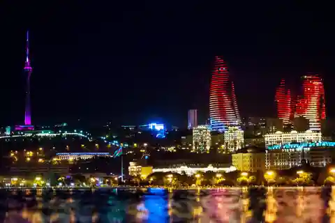 Baku: Private Evening Sightseeing Tour with Hotel Pickup