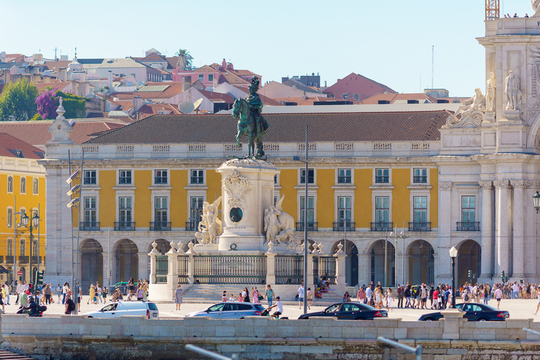 Lisbon: Tagus River Boat Tour with Brunch Lisbon: Tagus River Boat Tour in the Morning