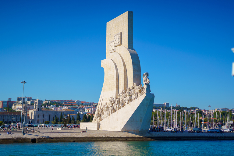 Lisbon: Tagus River Boat Tour with Brunch Lisbon: Tagus River Boat Tour in the Morning