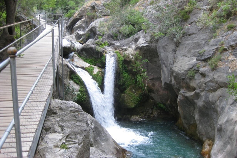 Alanya: Passeio 3 em 1 pelas cachoeiras de Sapadere, Dim Stream e Dim CaveO ingresso para a caverna não está incluído.