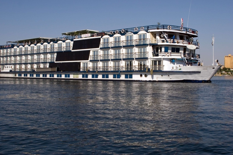 Private 2 Nights 3 Days Nile Cruise from Luxor to Aswan Standard Cruise ship