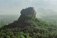 Colombo/Negombo，Sigiria，Dumbullah Cave和Safari Day Tour - Housity