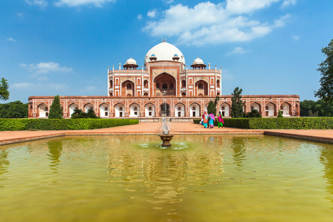 Vanuit Delhi: rondleiding door het Rode Fort, Qutub Minar en Humayu-tombe van 8 uurAlleen chauffeur, vervoer en gids