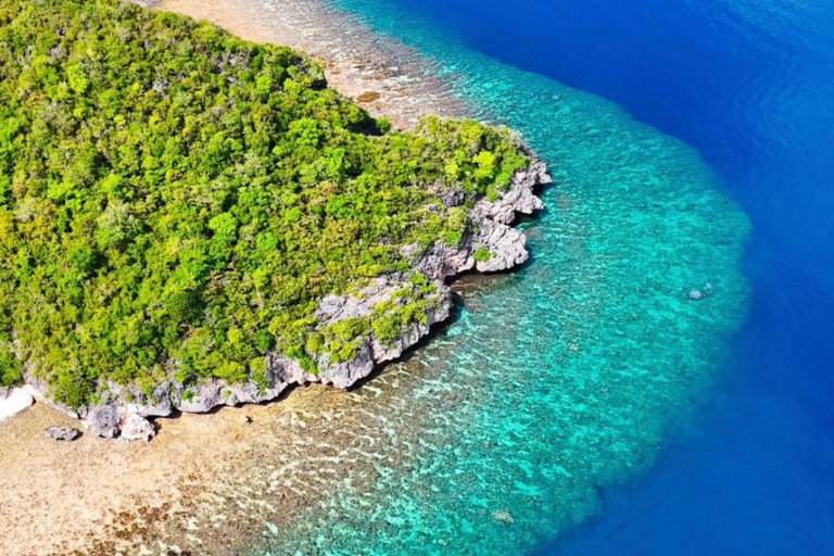 Labuan Bajo: Tour di mezza giornata con grotta di Rangko e spiaggia per lo snorkelingPomeriggio Partenza