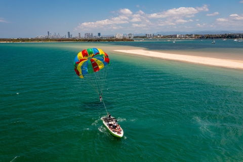 Surfers Paradise: Gold Coast parasailing-ervaringDrievoudige parasailing
