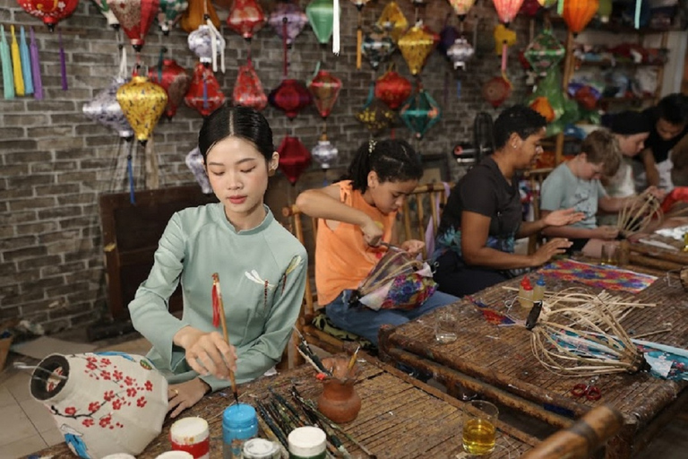 Hoi An: Bamboo Silk Lantern Making and Painting Class