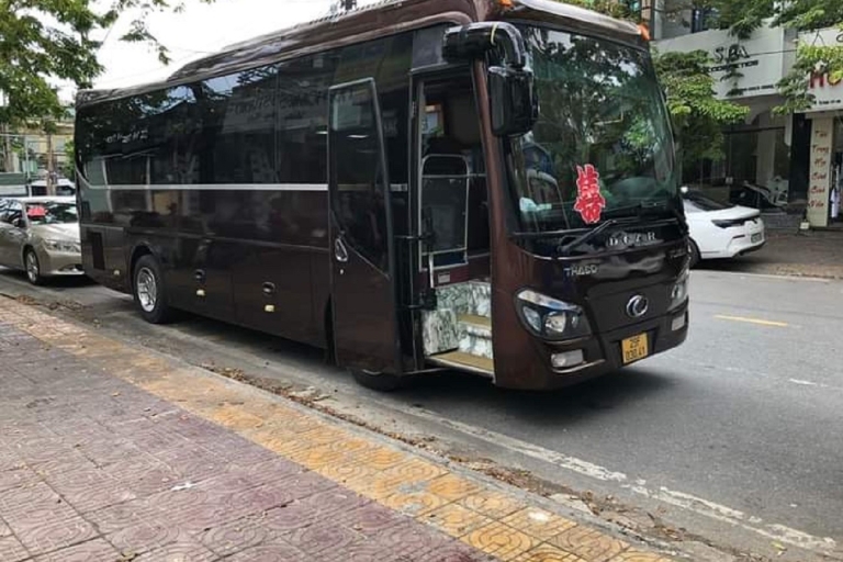 Ha Long - Ninh Binh - Ha Long dagelijkse limousinebustransferNinh Binh - Ha Long Bay International Port (Sunworld-poort)