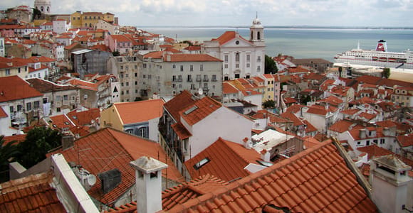 Lisbon: City Walking Tour with Local Guide