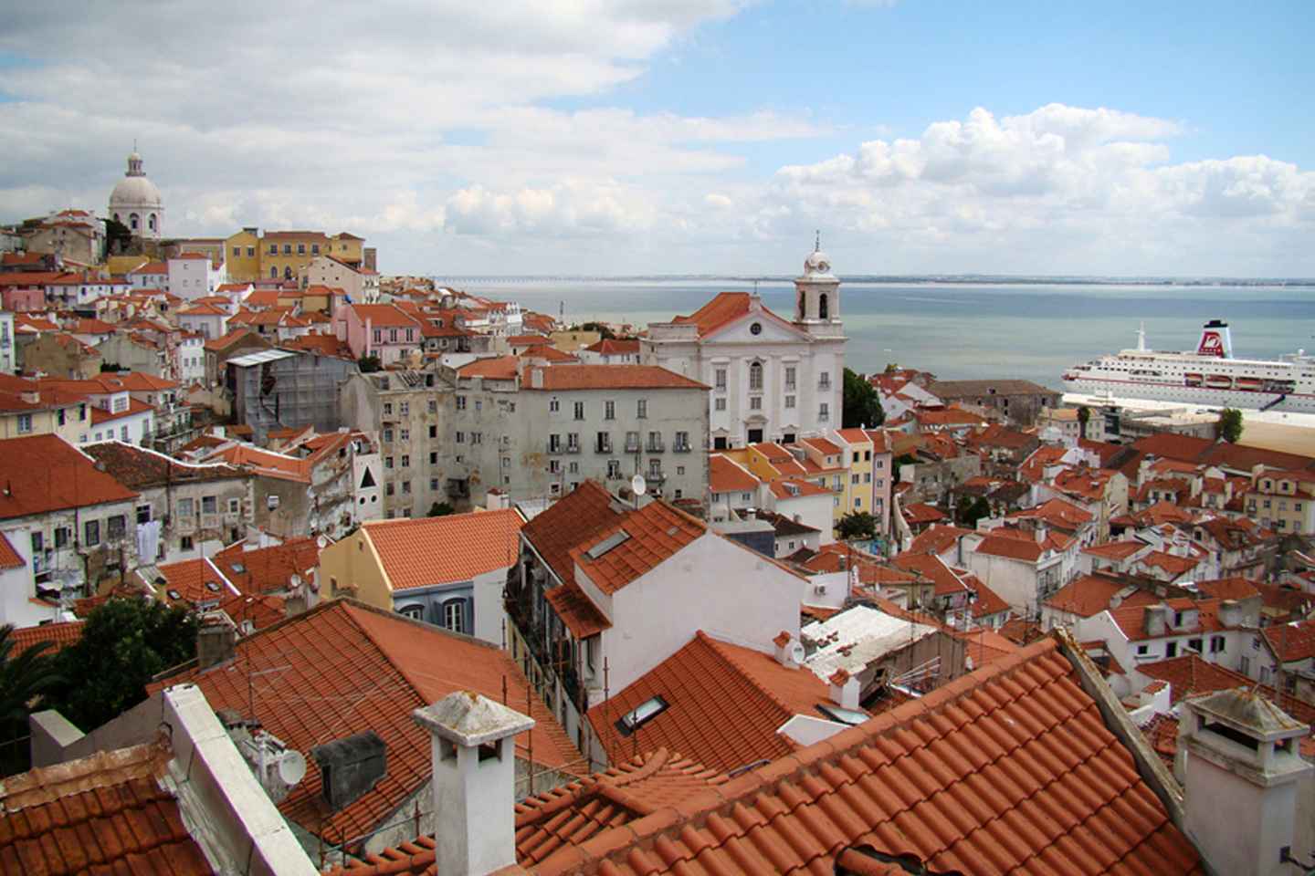 Lisbon: City Walking Tour with Local Guide - Lisbon: City Walking Tour with Local Guide
