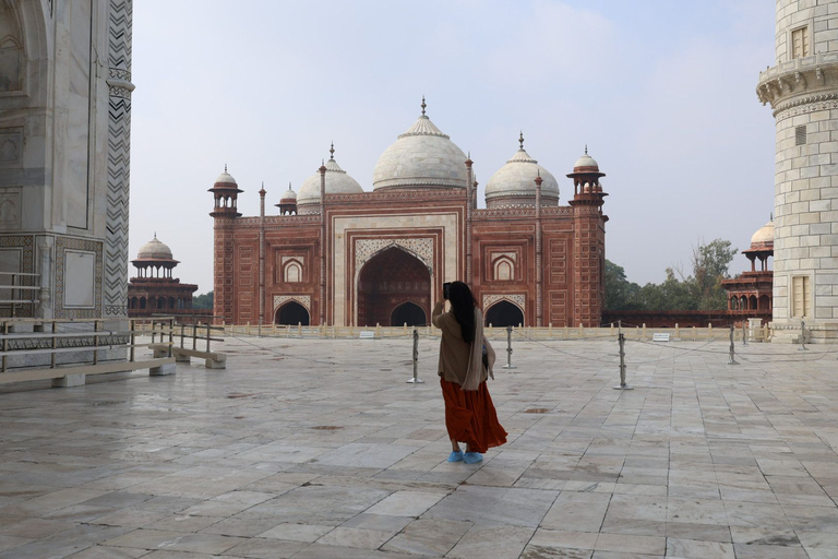 Au départ de Delhi : excursion privée d'une journée au Taj Mahal et au Fort d'Agra.Seulement chauffeur, transport et guide touristique