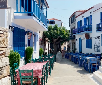 Desde Skiathos: Excursión en barco por Skopelos y Alonissos con paradas