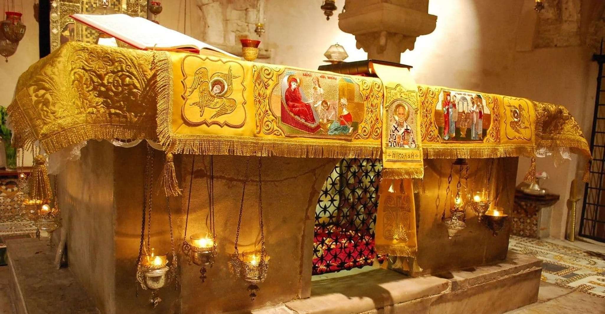 Bari, Stadt Highlights Private Tour mit einem Guide - Hizvo