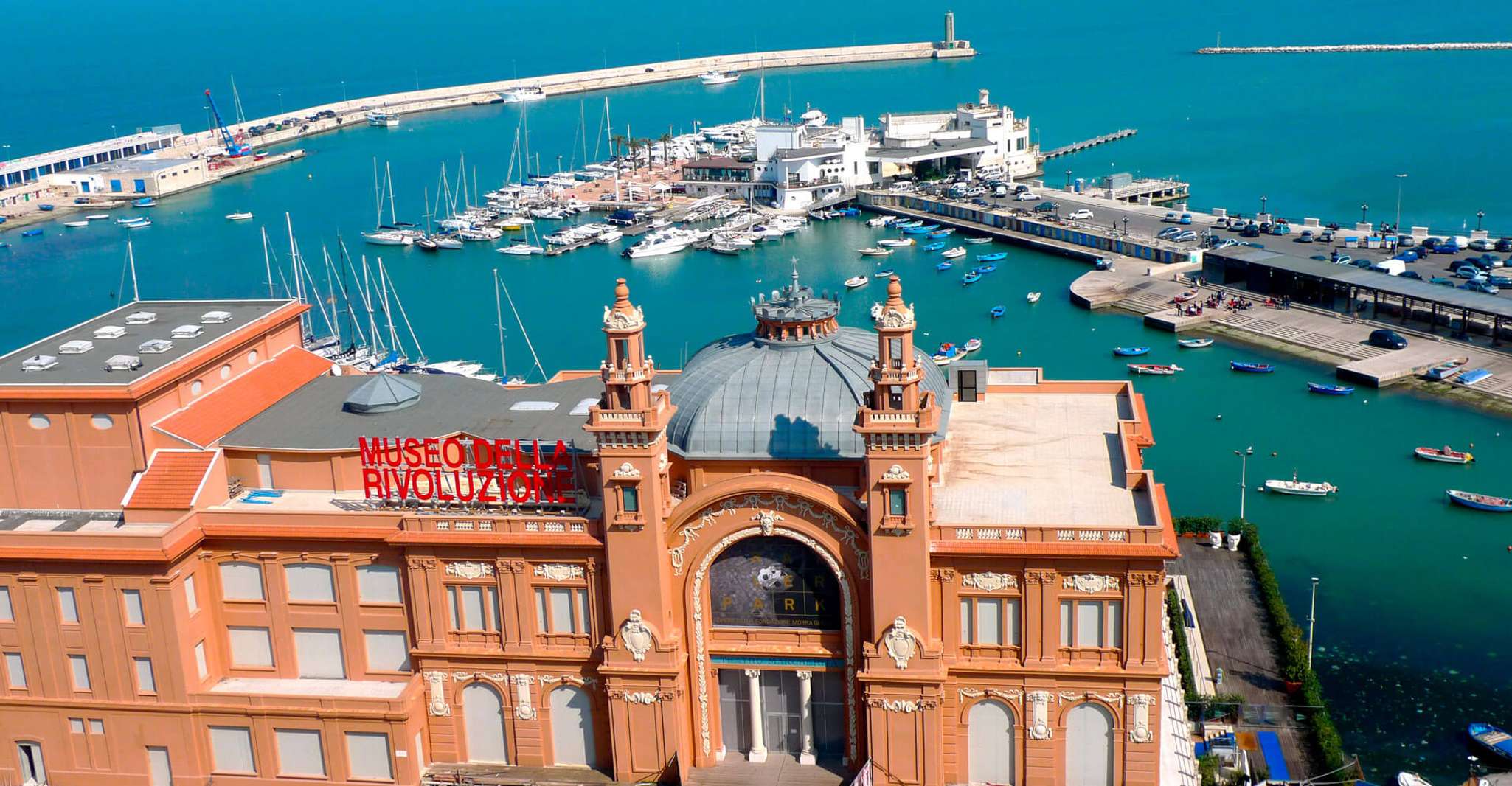 Bari, Stadt Highlights Private Tour mit einem Guide - Hizvo