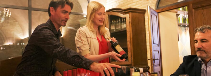 Val d'Orcia : Visite d'un Domaine Viticole et Dégustation de Vin