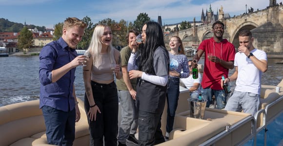 Prague: Beer Boat Tour with an Unlimited Beer Option