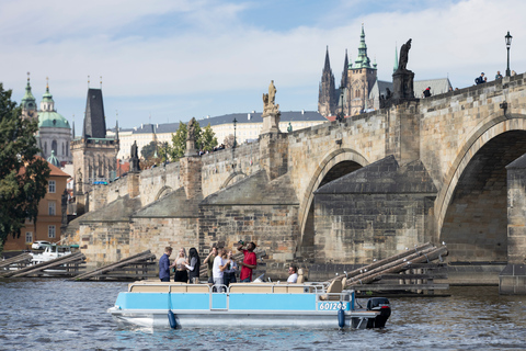 Praga: wycieczka łodzią po piwiePraska łódź piwna