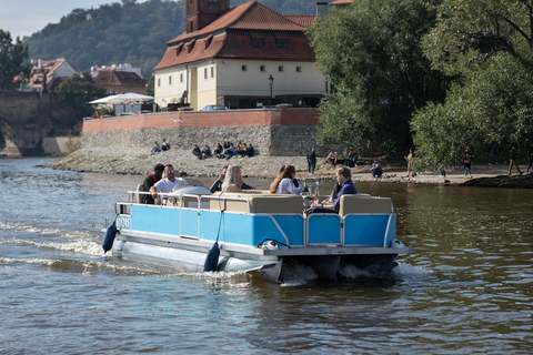 Praag: BierboottochtPraagse bierboot