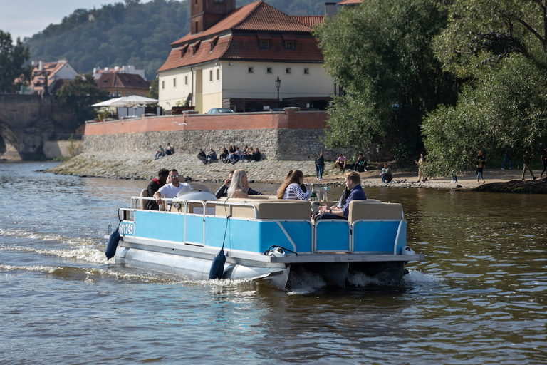 Praga: wycieczka łodzią po piwiePraska łódź piwna