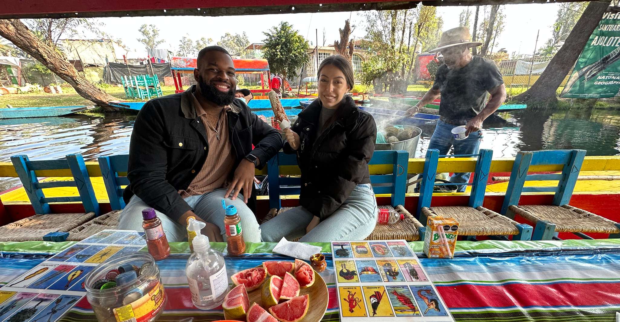 Città del Messico, Xochimilco Giro in barca con pranzo e bevande - Hizvo