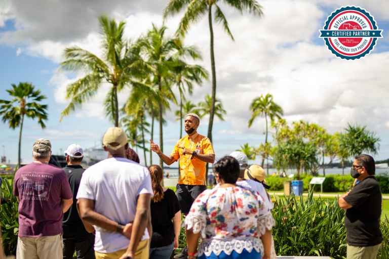 Oahu : hommage à Pearl HarborHommage à Pearl Harbor à 9 h 45 prise en charge à Waikiki